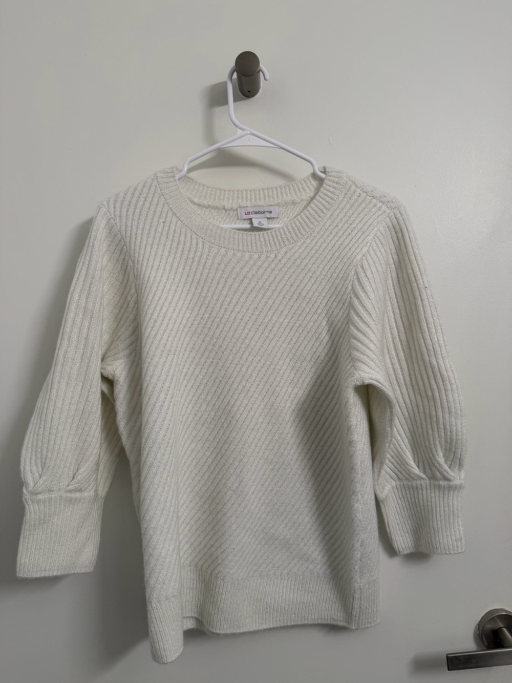 Liz Claiborne Off-White Ribbed Crewneck Sweater